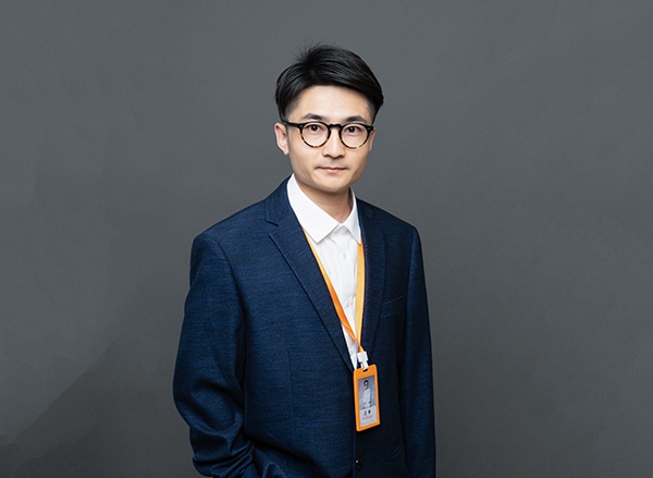 王刚
