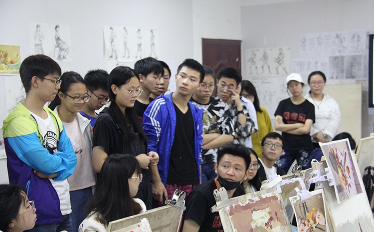 美术生考大学难吗（容易么）